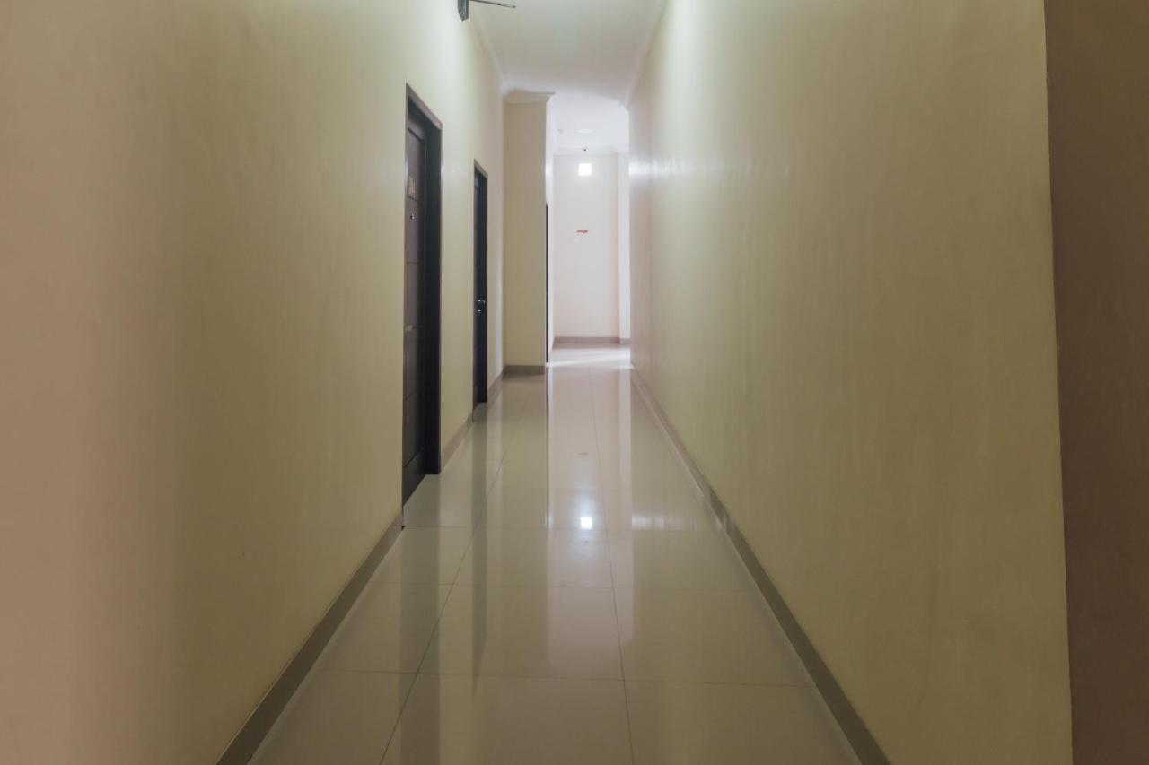 Clean & Comfort Homestay Амбон Екстериор снимка