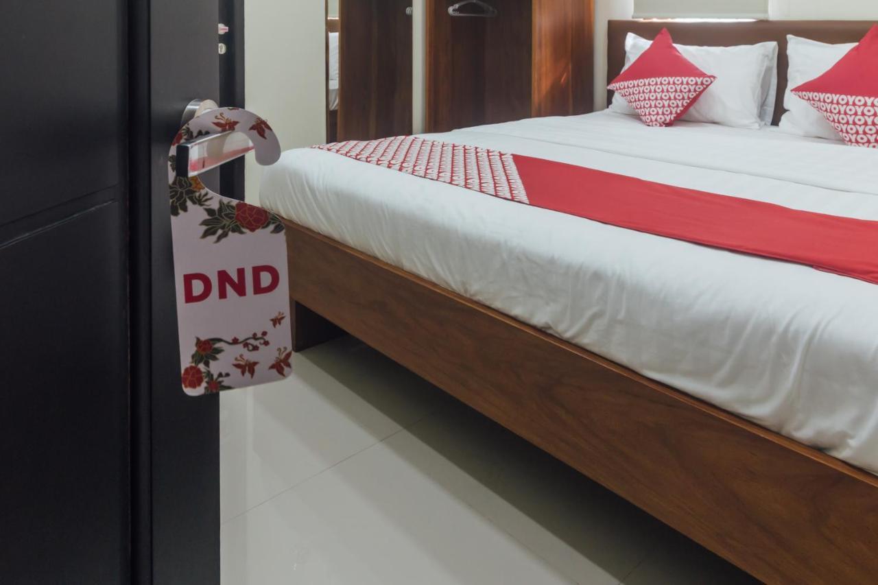 Clean & Comfort Homestay Амбон Екстериор снимка